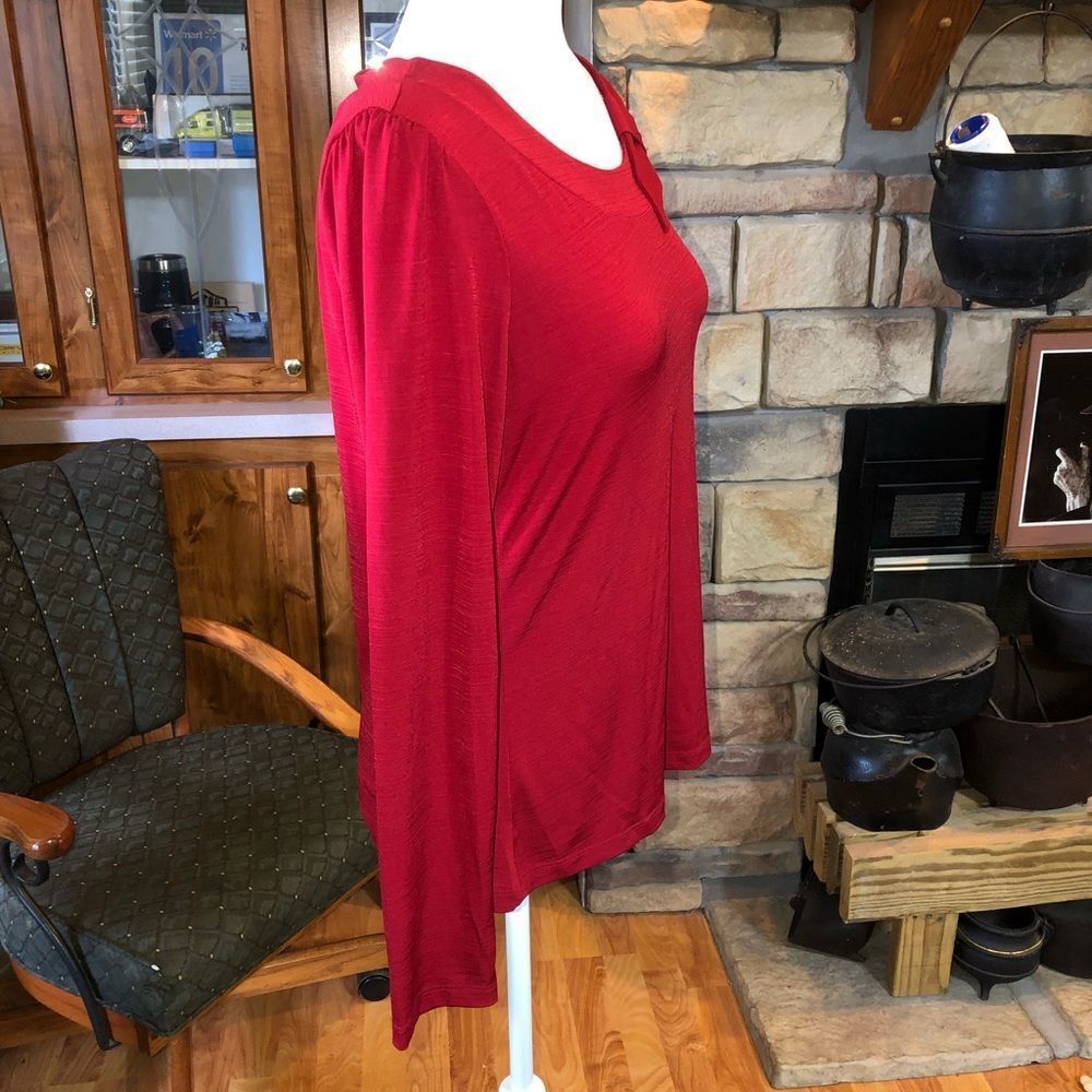 East 5th size medium long sleeve red blouse very stretchy - Picture 3 of 4